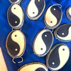 Large Lot Silver Toned Oval Decorative Black & White Yin And Yang Craft Pieces